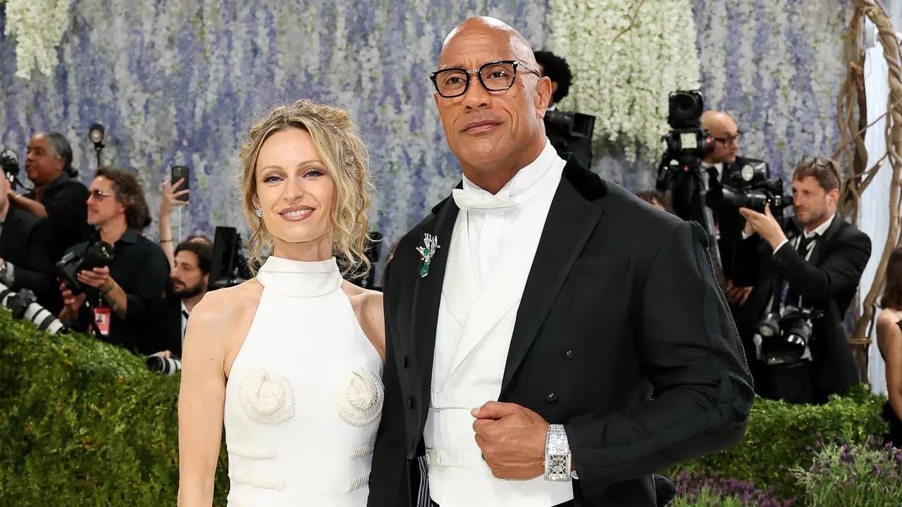 Dwayne Johnson a porté une incroyable montre à 3 millions d'euros au MET Gala 2026