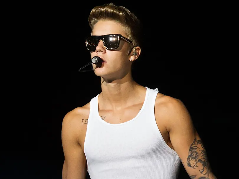 Tati Neves à propos de Justin Bieber
: "Il s'est conduit comme un homme doit le faire au lit"